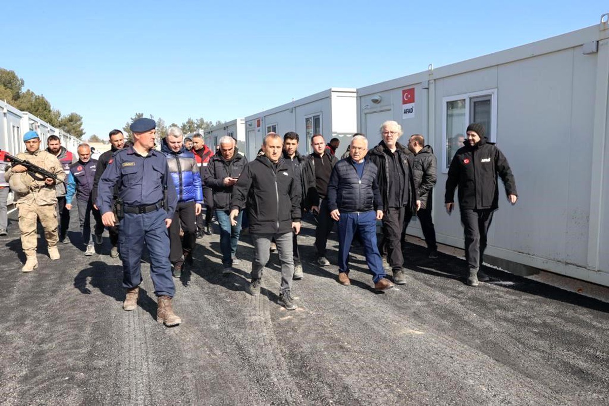 Ordu Büyükşehir Belediyesi, deprem bölgesindeki çalışmalarına devam ediyor