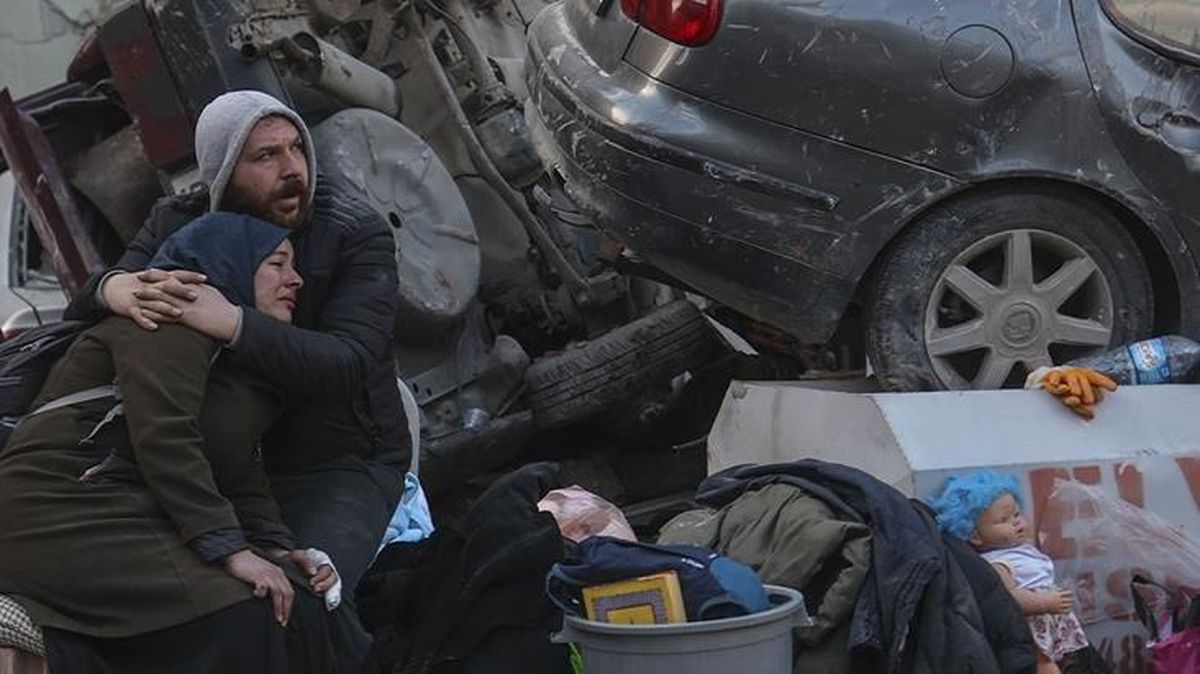 Son Dakika: Depremde hayatını kaybedenlerin sayısı 43 bin 556'ya yükseldi