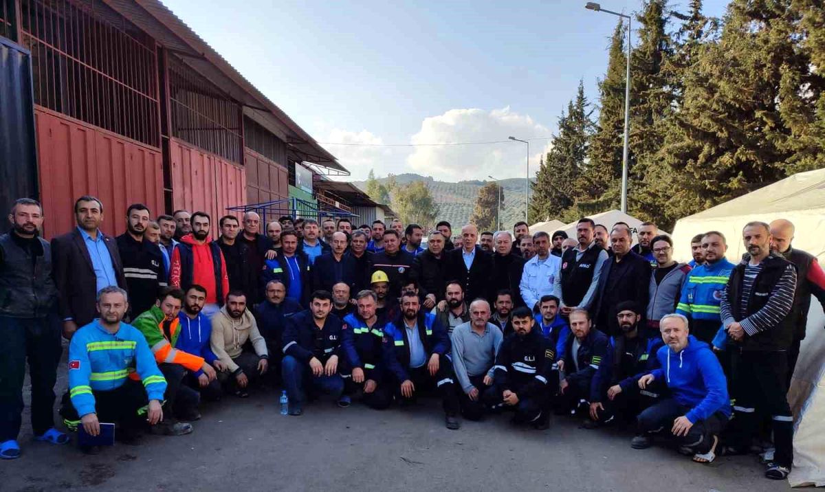 Türk-İş Genel Başkanı Ergün Atalay Hatay\'da temaslarda bulundu