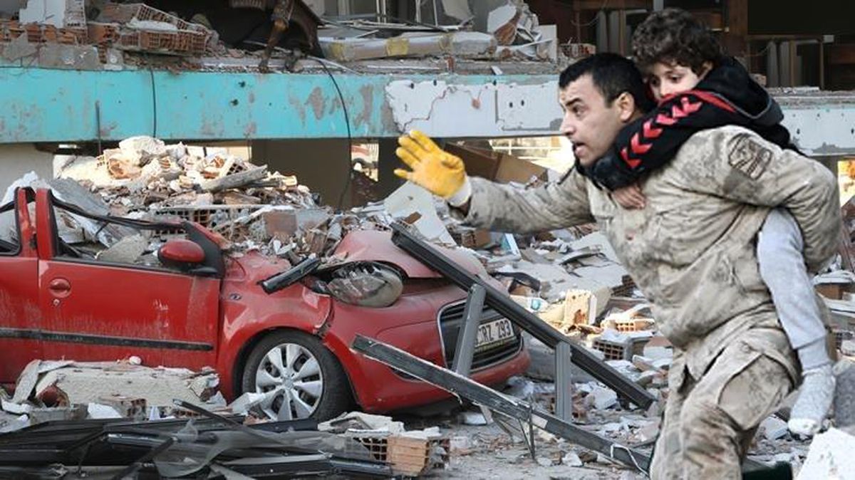 43 bin 556 kişinin hayatını kaybettiği deprem bölgesi beşik gibi! 8 bin 550 artçı meydana geldi