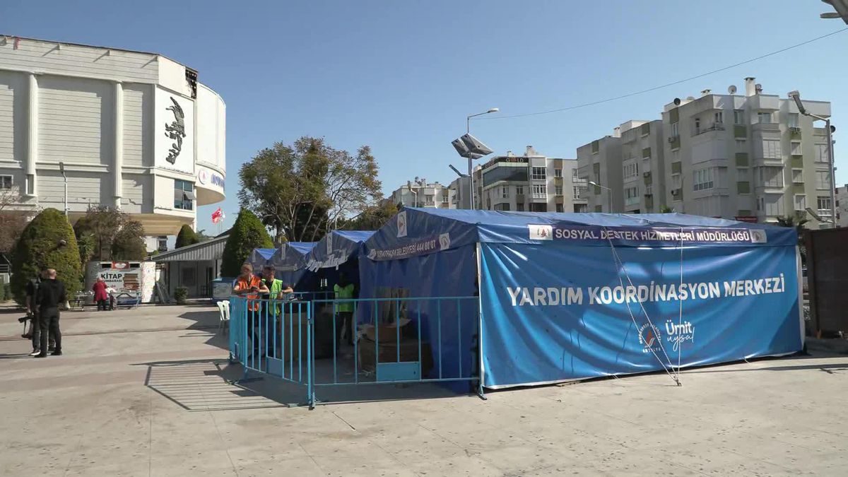 Antalya\'daki Yerleşik Yabancılar da Depremzedeler İçin Tek Yürek Oldu