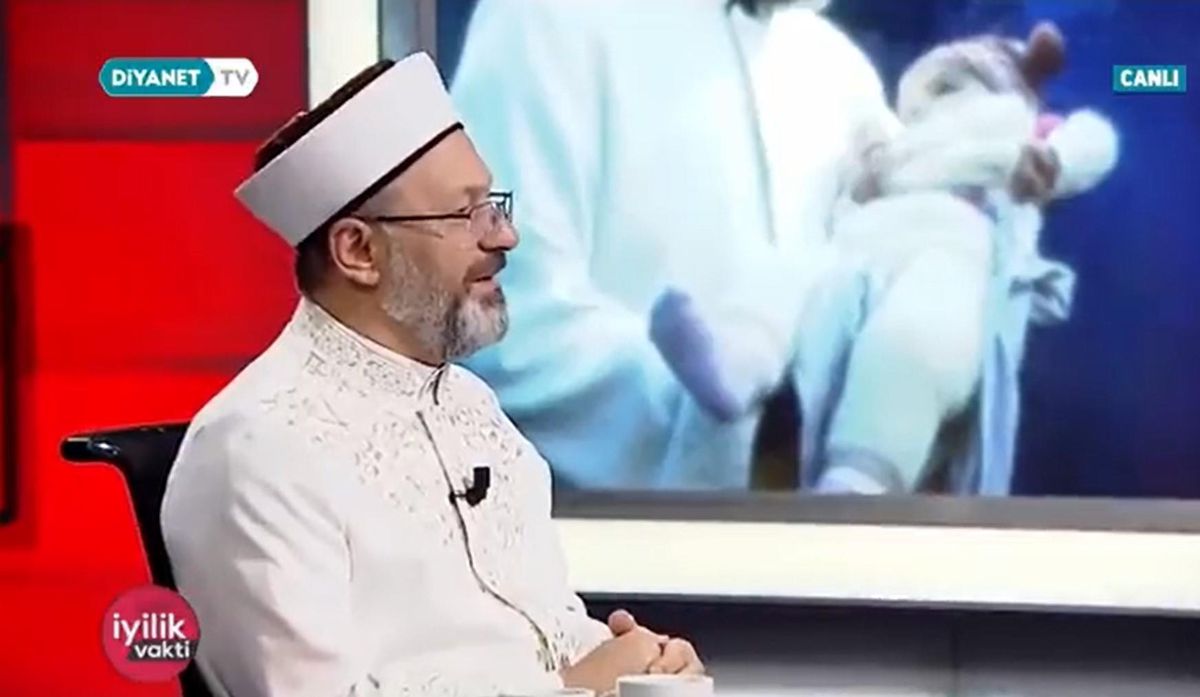 Diyanet TV'de sunucu Ali Erbaş'ı överken kantarın topuzunu kaçırdı