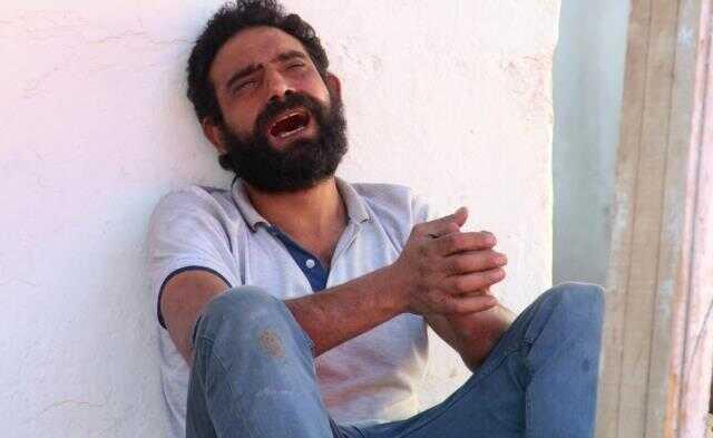 Evi yanan 4 çocuk babasının gözyaşları yürekleri dağladı