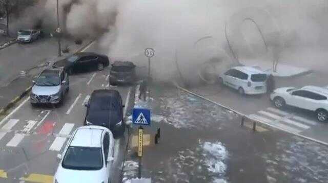 Gaziantep'te 11 katlı binanın depremde yıkılma anı güvenlik kamerasında