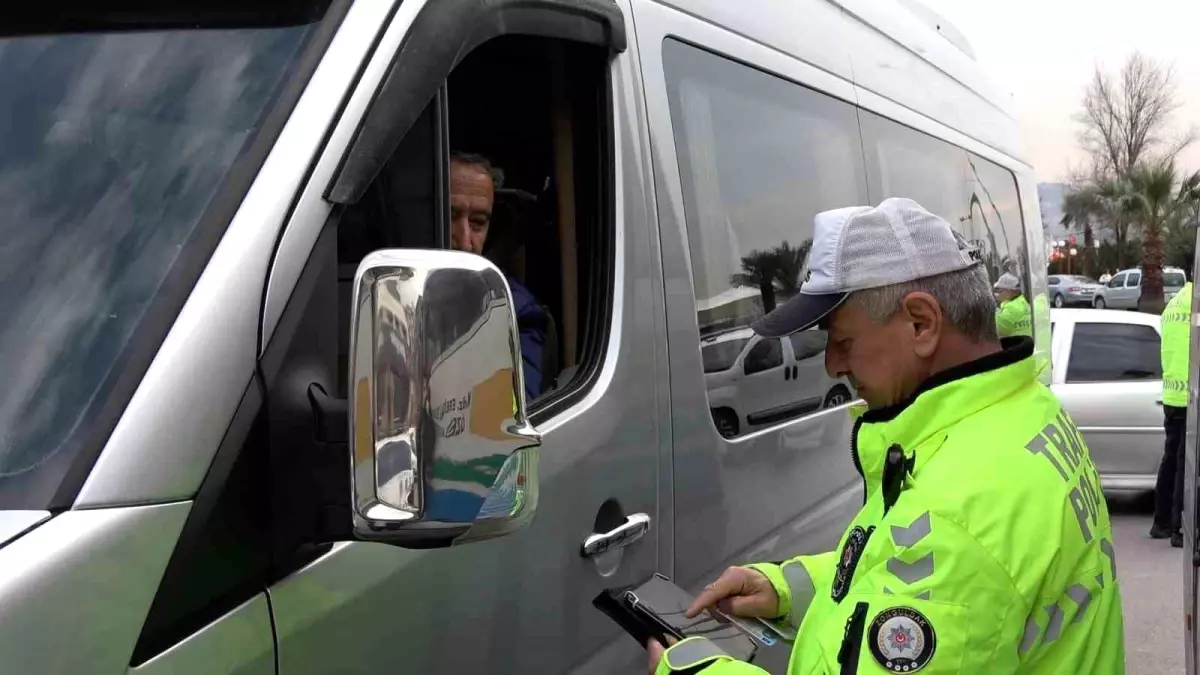 Genç sürücüden yediği cezaya ilginç tepki: 'Bütün harçlıklarım gitti'