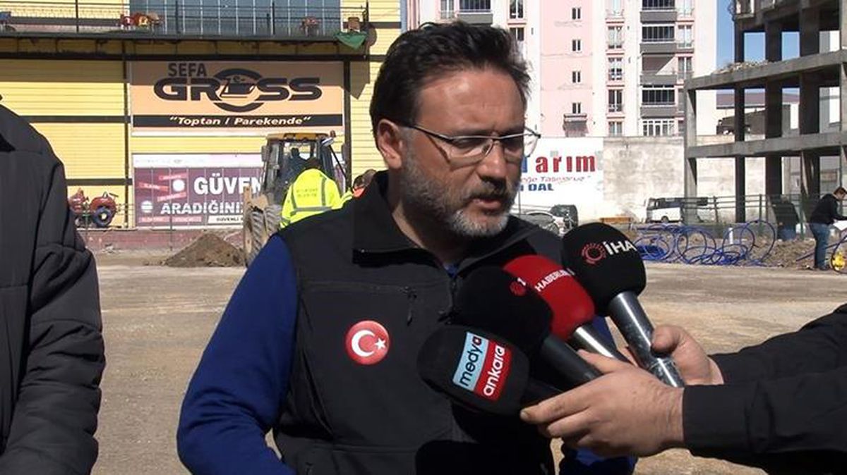 Elbistan Koordinasyon Valisi Gökmen Çiçek: Elbistan'da günde 60 tane enkaz kaldırılıyor