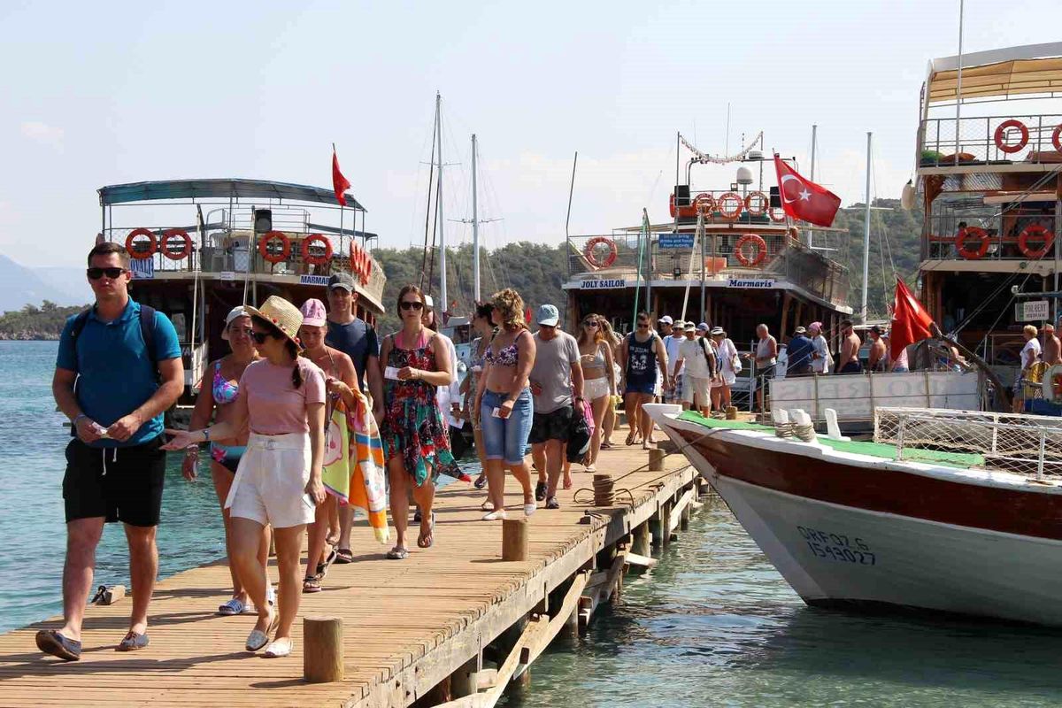 Muğla 2023\'e rekor turist ile başladı
