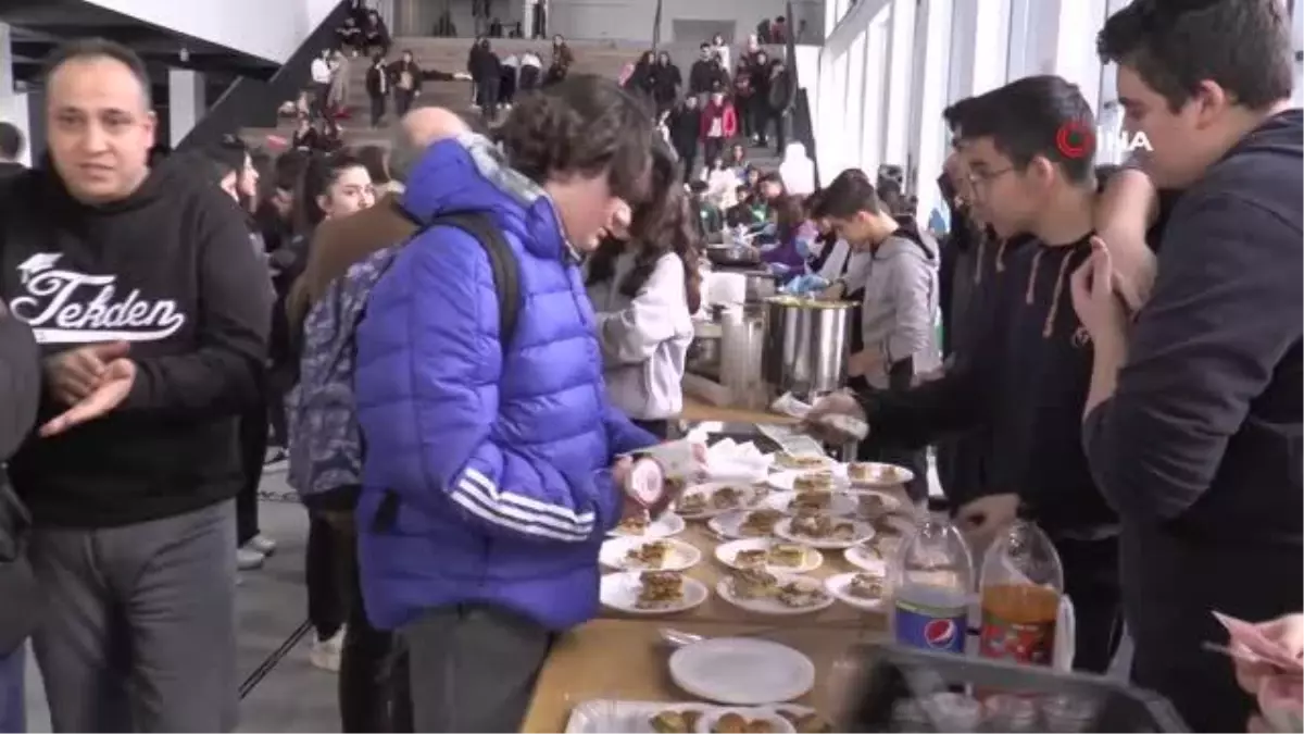 Öğrencilerden depremzedelere destek panayırı