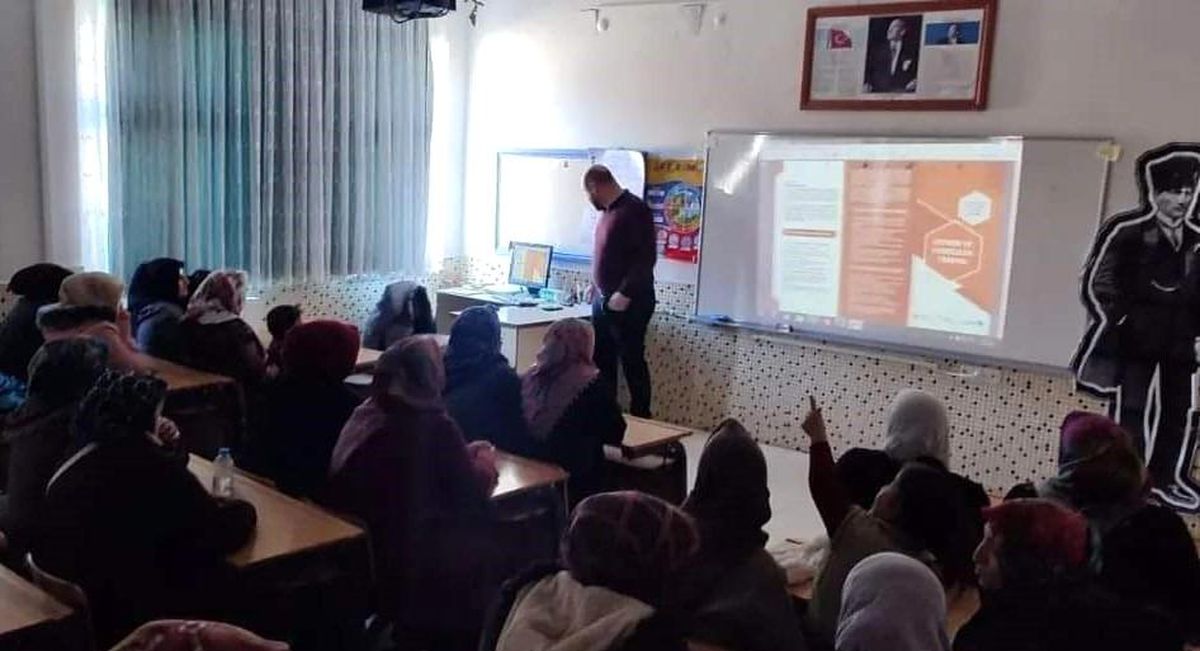 Şuhut\'ta velilere yönelik Madde Bağımlılığı Farkındalık eğitimi