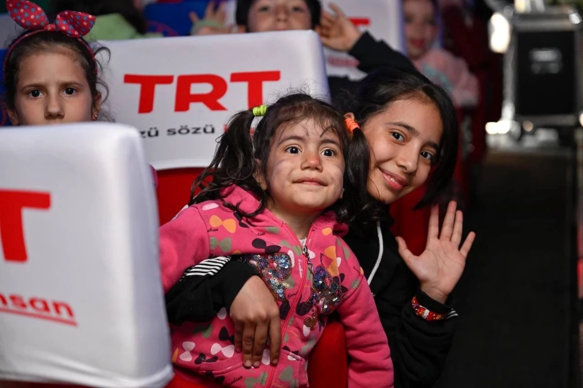 TRT yönetimi Kahramanmaraş\'ta depremzedelerle bir araya geldi