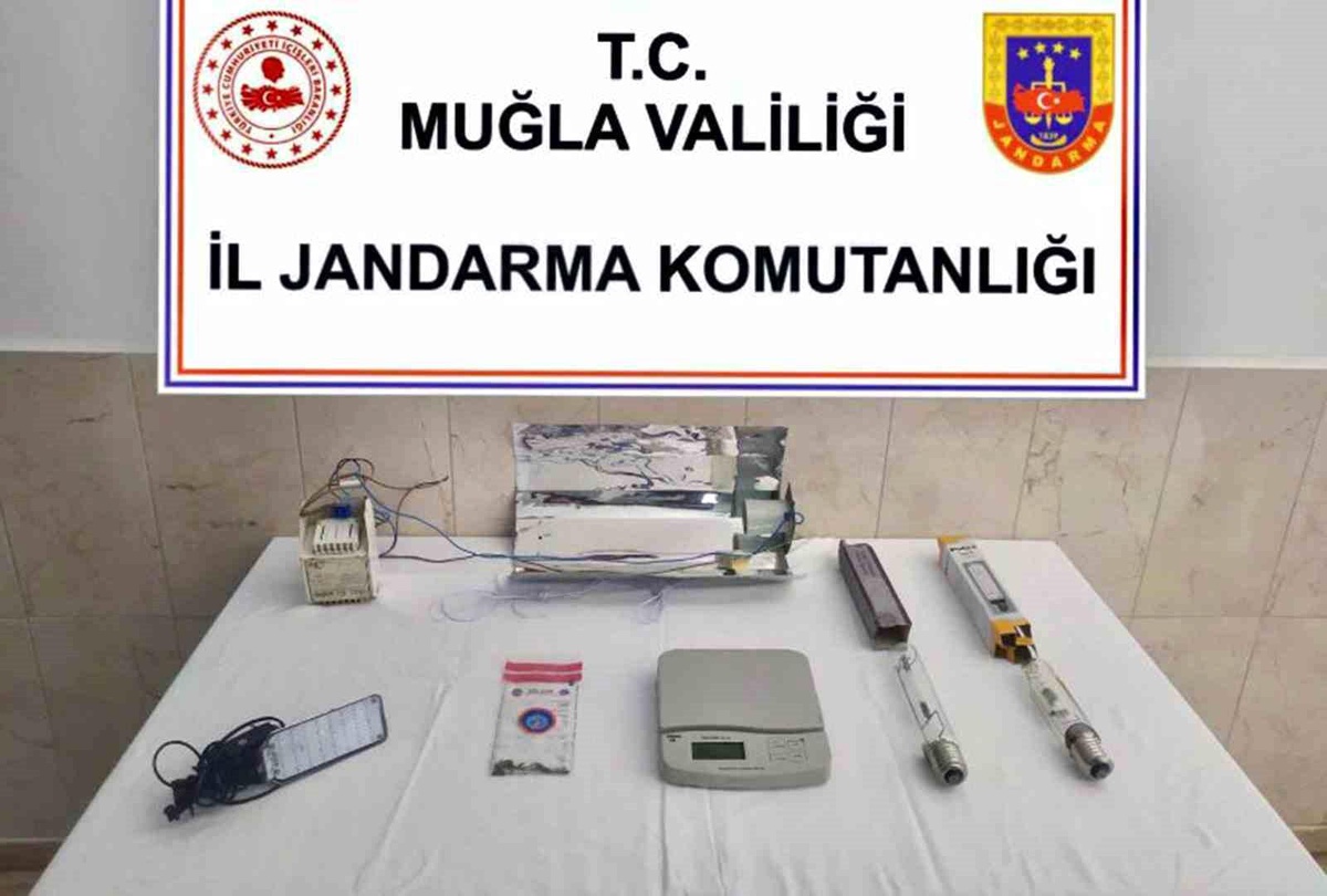 Uyuşturucu imalatı için evinde düzenek kurmuş