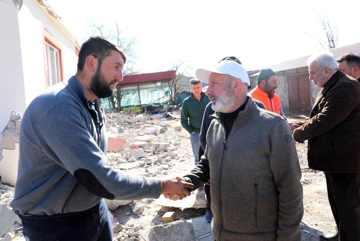 Başkan Çolakbayrakdar, bu seferde meclis üyeleriyle deprem bölgesinde