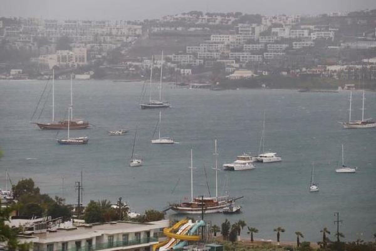 Bodrum ve Kaş arası denizde \'fırtına\' uyarısı