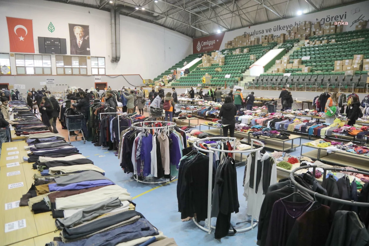 Çankaya Belediyesi, Ankara\'ya Gelen 43 Bin Depremzedeye Yardım Elini Uzattı