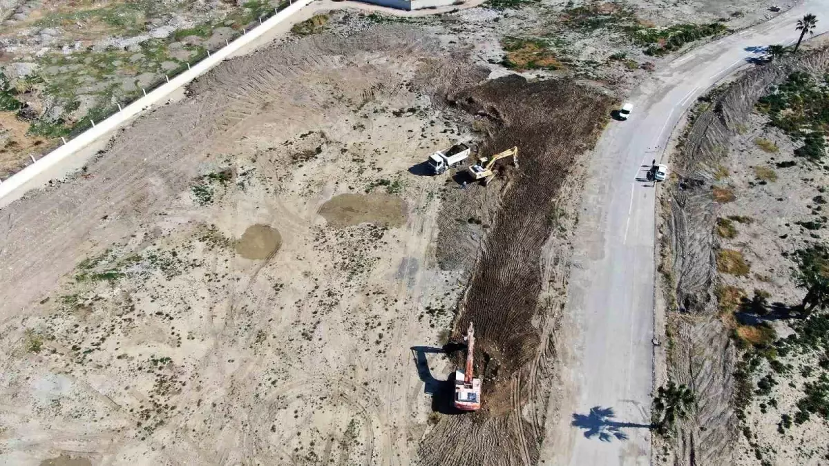 Depremzede aileleri yeni yaşam alanına kavuşturmak için çalışıyorlar