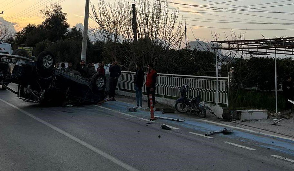 İzmir\'de otomobil takla attı: 2 yaralı