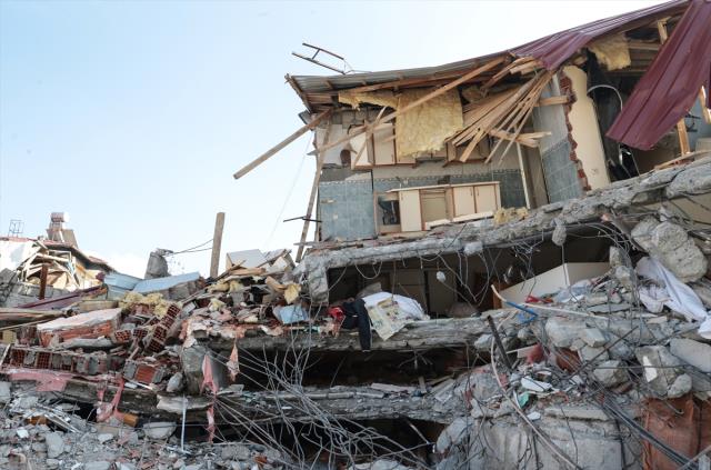 Jeolog Okan Tüysüz: İki deprem Türkiye'nin fay dengesini değiştirdi