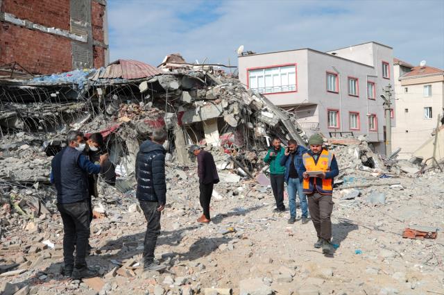 Jeolog Okan Tüysüz: İki deprem Türkiye'nin fay dengesini değiştirdi