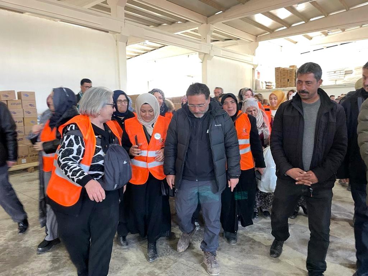 Kadın Kooperatiflerinin üyeleri Vali Çiçek\'i Elbistan\'da ziyaret etti