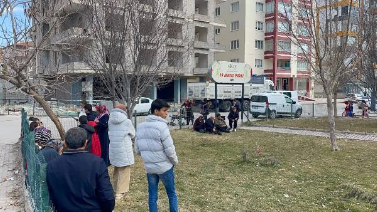 Niğde\'de 5.3 büyüklüğünde deprem (2)