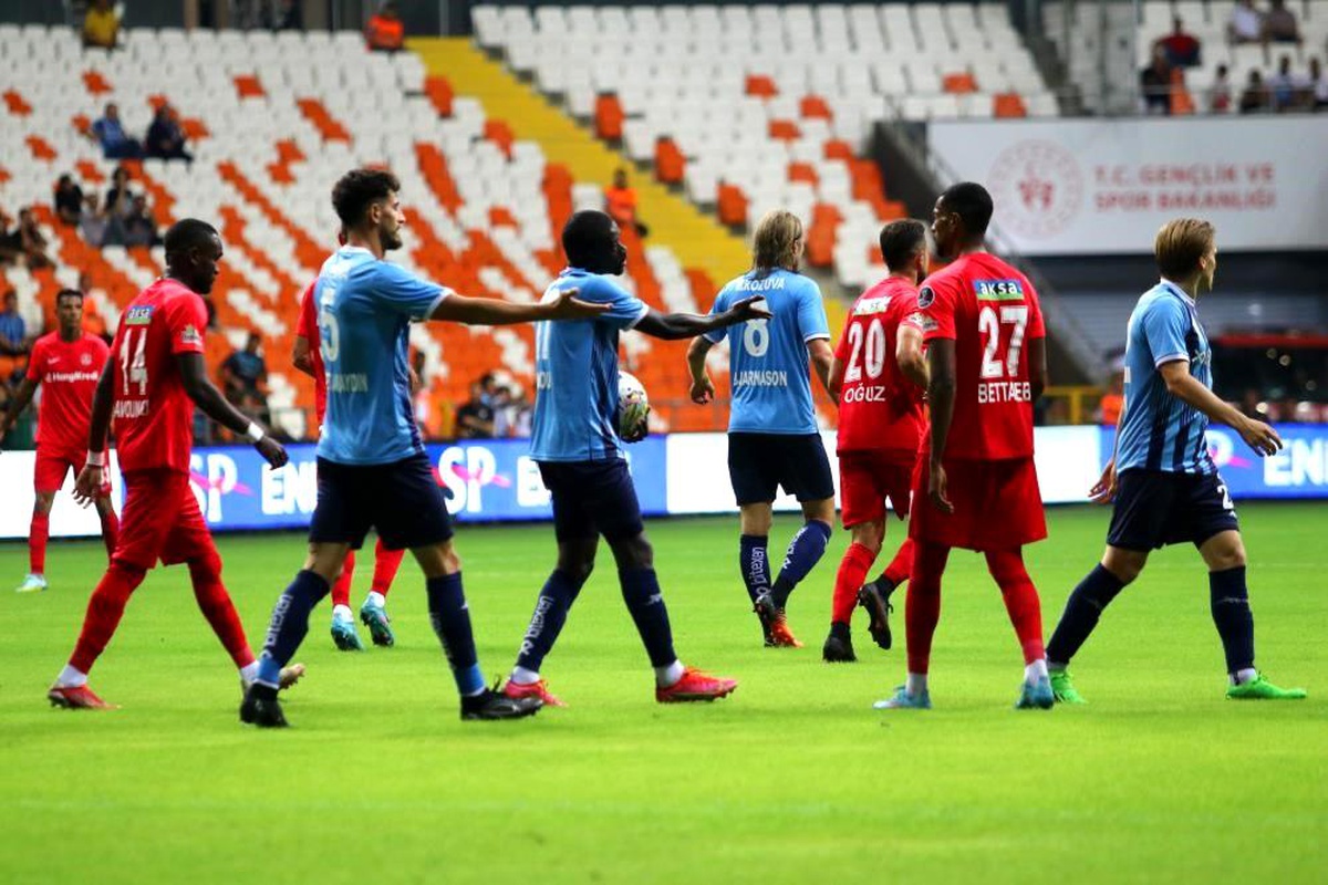 Ümraniyespor ile Adana Demirspor Süper Lig\'de ikinci randevuda