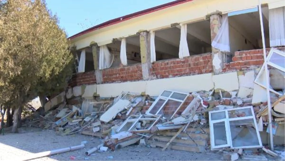 /yeniden / Malatya\'da güçlendirme yapılan okullar da yıkıldı