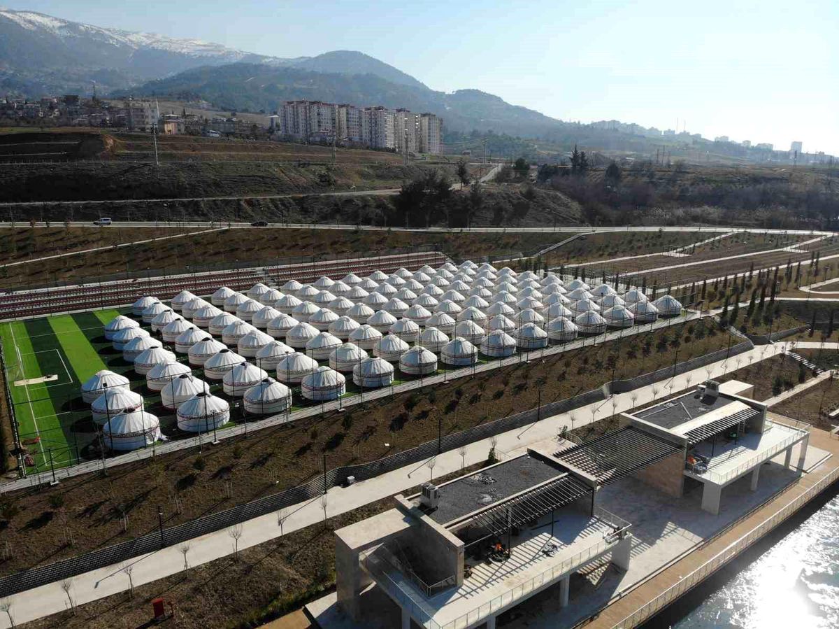 Yurt çadırlar sıcak yuva oldu
