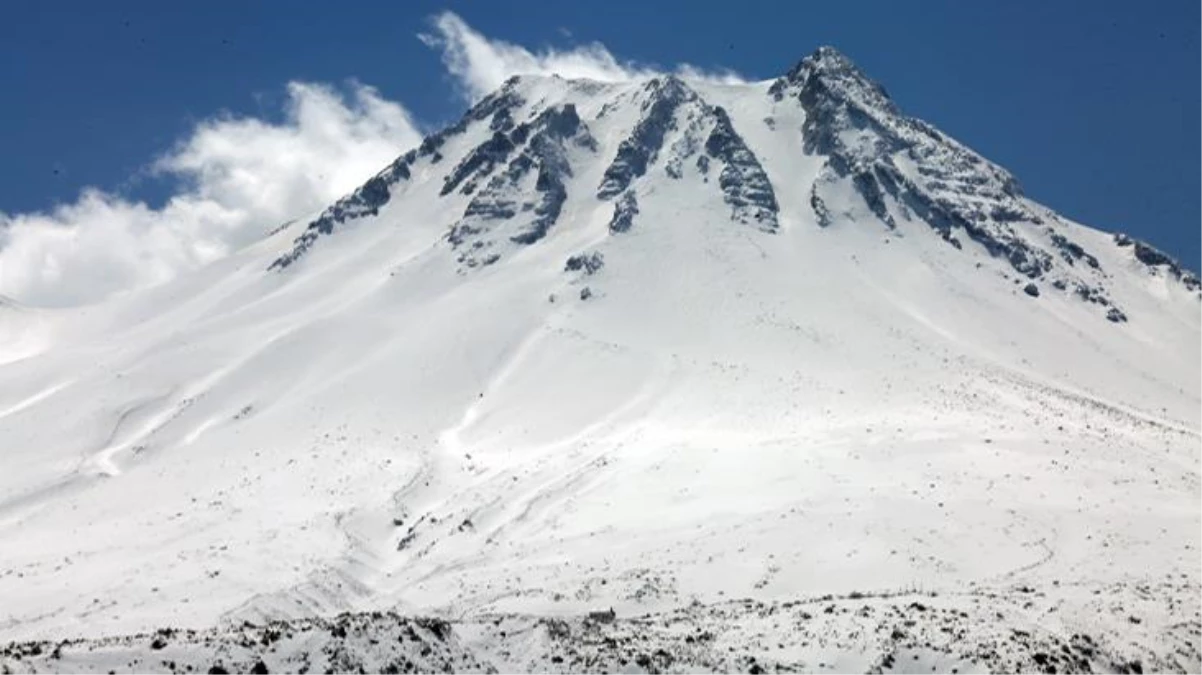 Aksaray Valiliği\'nden Hasan Dağı\'nda volkanik hareketlilik iddialarına yanıt: Olumsuz durum yok
