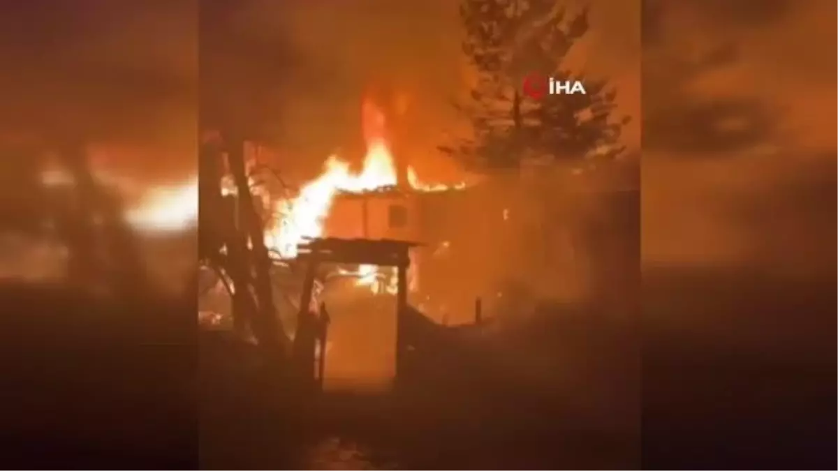 Ankara'da yangın sonucu 3 ev kullanılmaz hale geldi