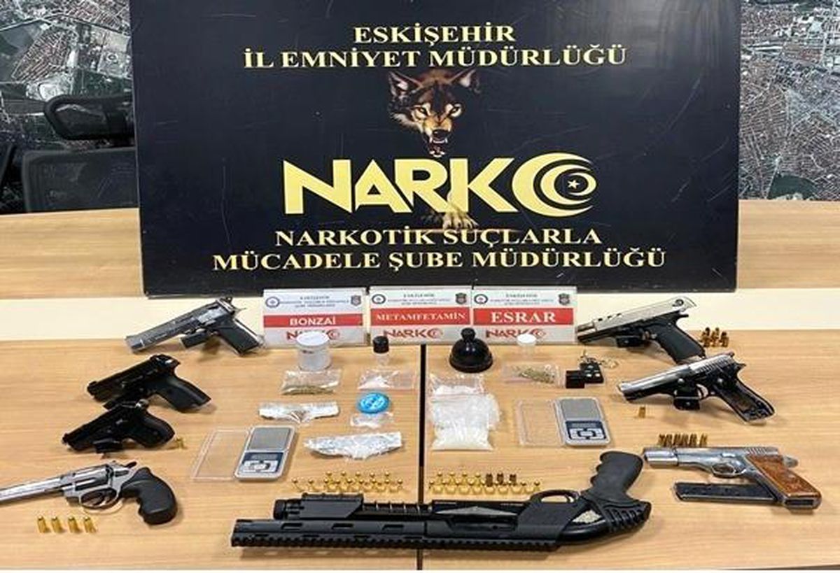 Eskişehir\'de 4 torbacı yakalandı