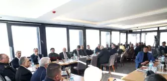 Başkan Yalçın, Talas ilçesindeki muhtarlarla bir araya geldi