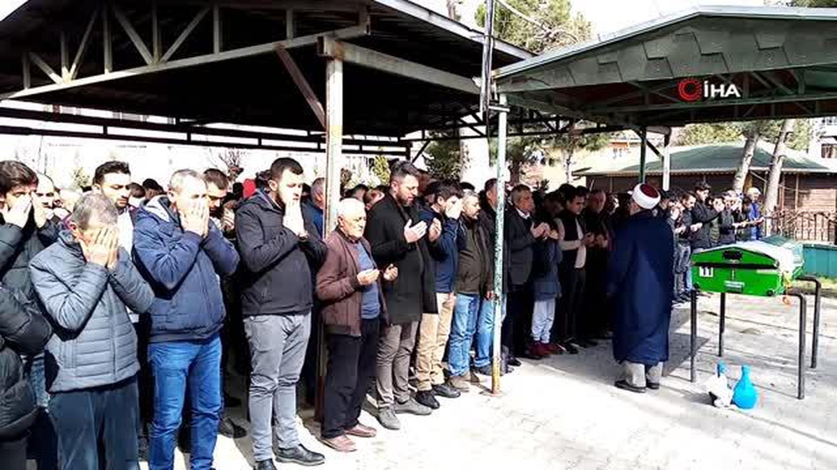 Varil patlamasında ölen genç kaleci toprağa verildi