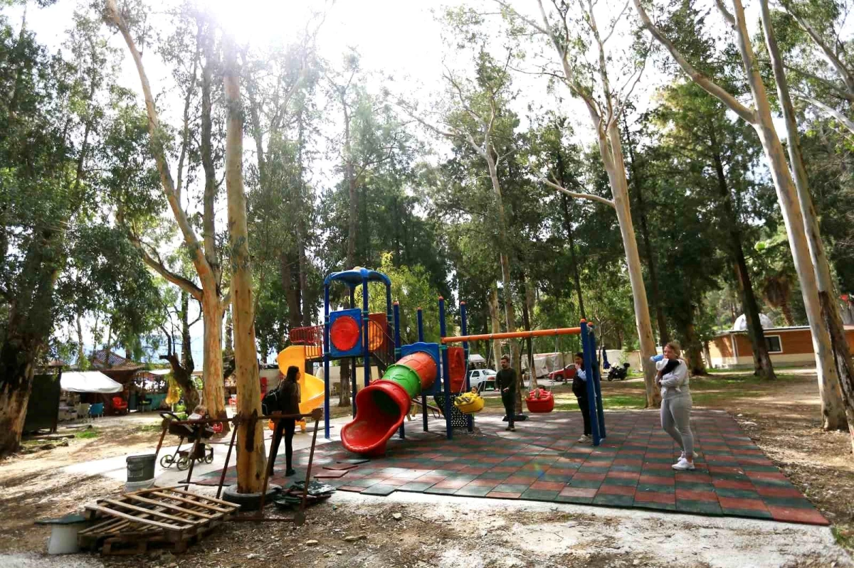 Akyaka\'da depremzede çocuklar için oyun parkı