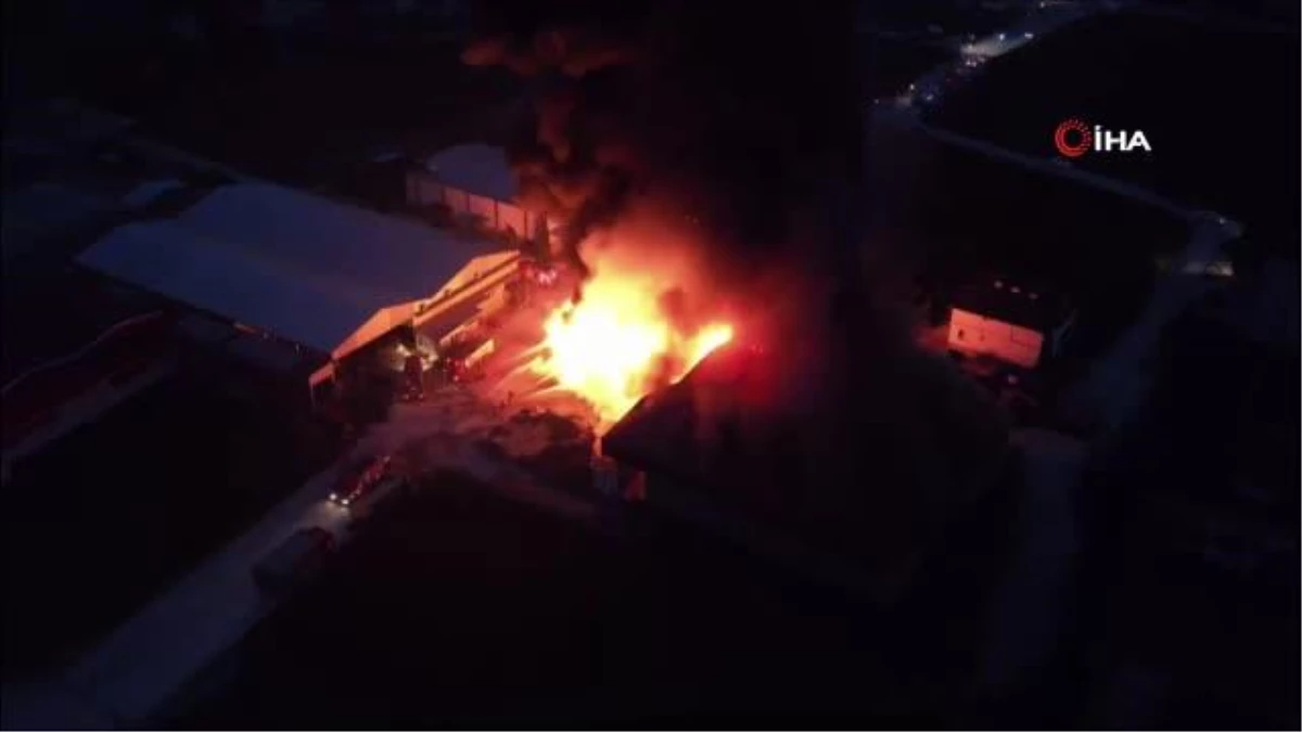 Hatay\'da patlamaların da duyulduğu fabrika yangını havadan görüntülendi