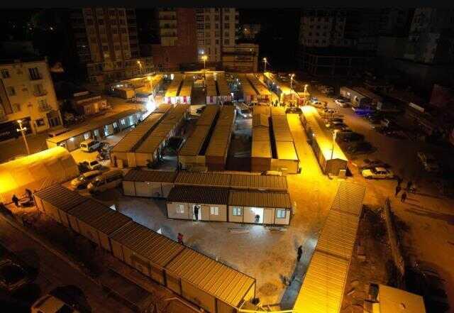 'Bambaşka bir Elbistan'a uyanacağız' diyen Vali Çiçek'ten yeni paylaşım: Elbistan'da konteyner çarşılar 4 günde tamamlandı 'Bambaşka bir Elbistan'a uyanacağız' diyen Vali Çiçek'ten yeni paylaşım: Elbistan'da konteyner çarşılar 4 günde tamamlandı