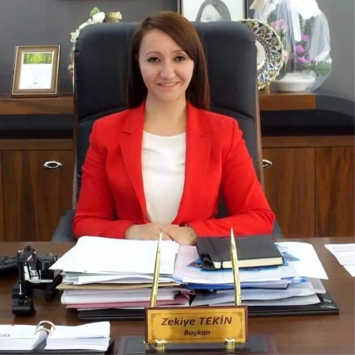 Başkan Tekin, "İstanbul\'un tüm yükü buraya kaydırılmalı"