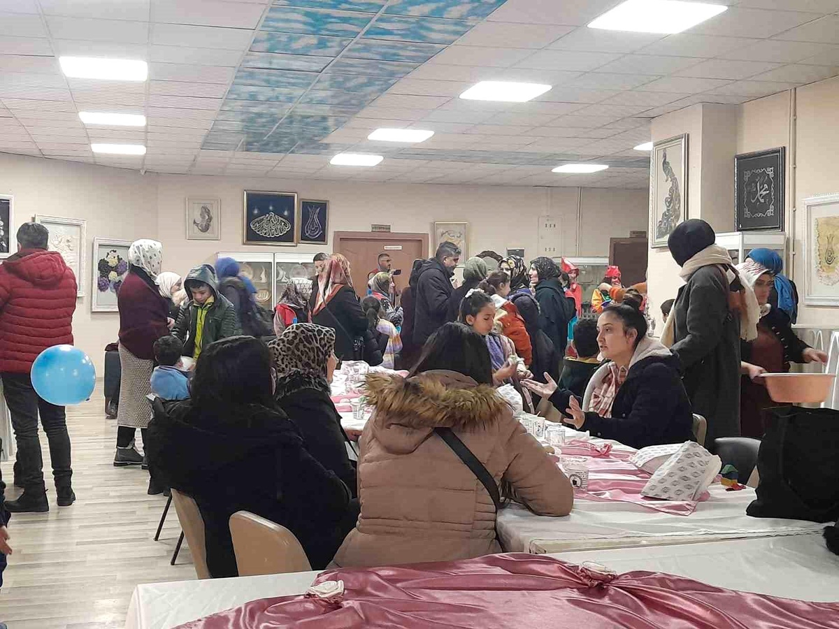 Bulanık\'ta depremzede çocuklar için moral etkinliği düzenlendi