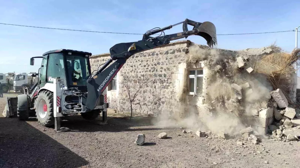 Ereğli Belediyesi depremde hasar gören evi yıkıp yenisini yapacak