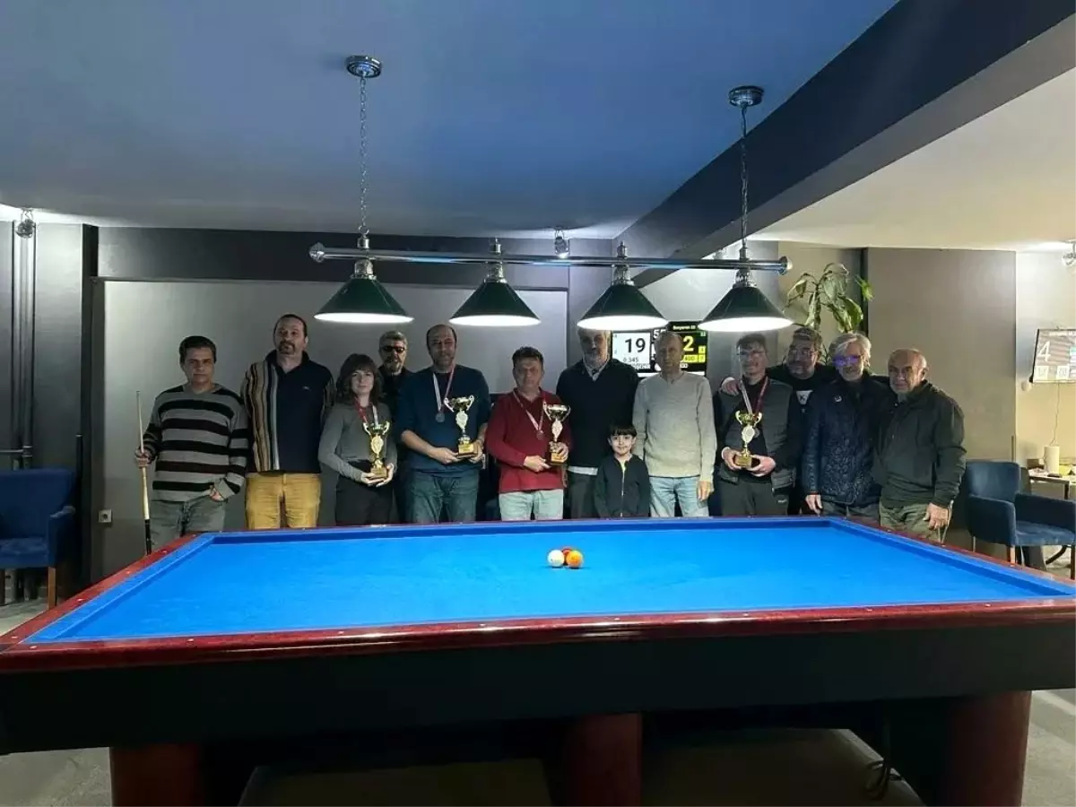 Eskişehir\'de "Tek Yürek Türkiye 3 Bant Bilardo Kupası" düzenlendi