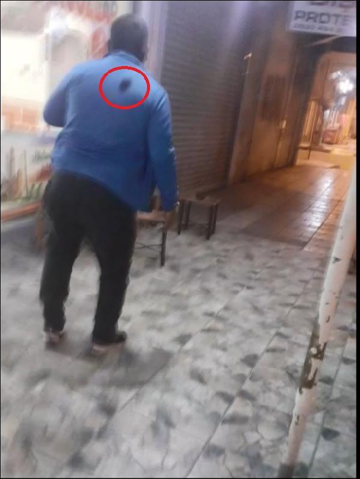Gelini ile kendisini sözlü taciz eden şüpheliyi tabancayla yaraladı