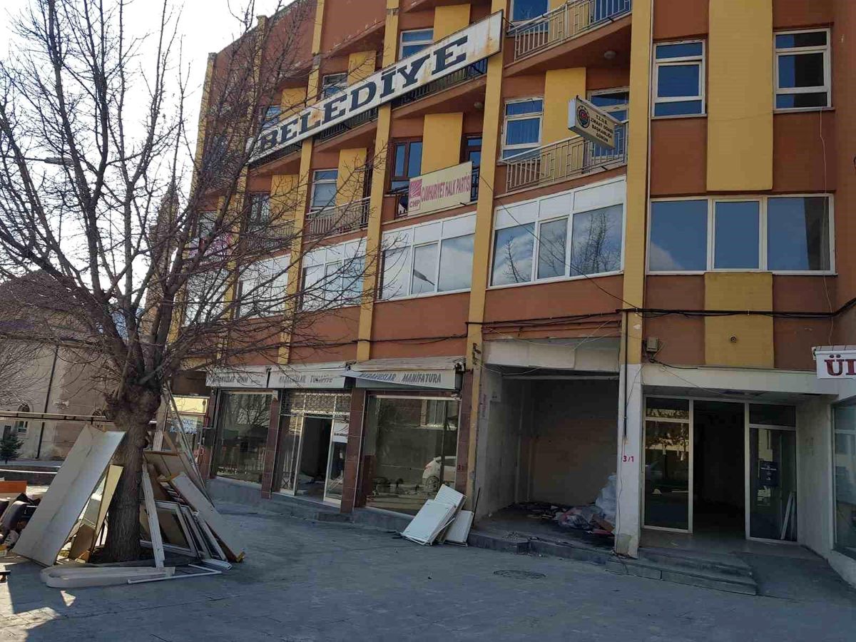Gürün\'de belediye binası taşınıyor
