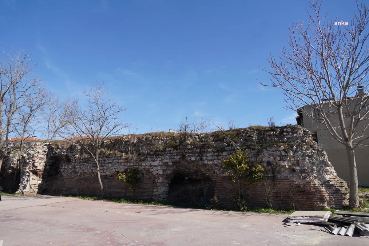 Lüleburgaz Belediyesi, Roma ve Bizans Surlarını Güzelleştirmek İçin Çalışma Başlattı