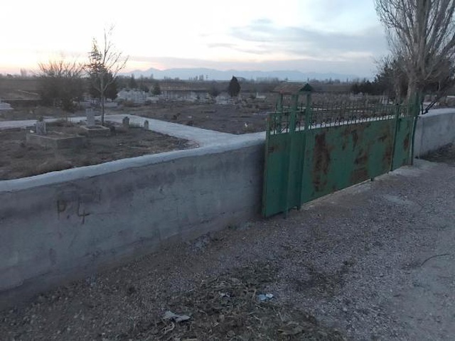 Mezarlıkta yarısı toprağa gömülü bulunan cansız kadın bedeninin kimliğini DNA testi aydınlatacak