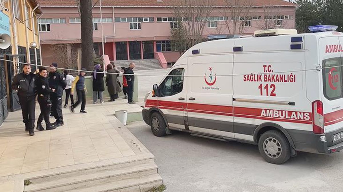 Okulda kan donduran olay! 7. sınıf öğrencisi bıçakla 5 arkadaşını yaraladı