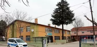 Ortaokullu kız öğrenci, 5 arkadaşını bıçakladı