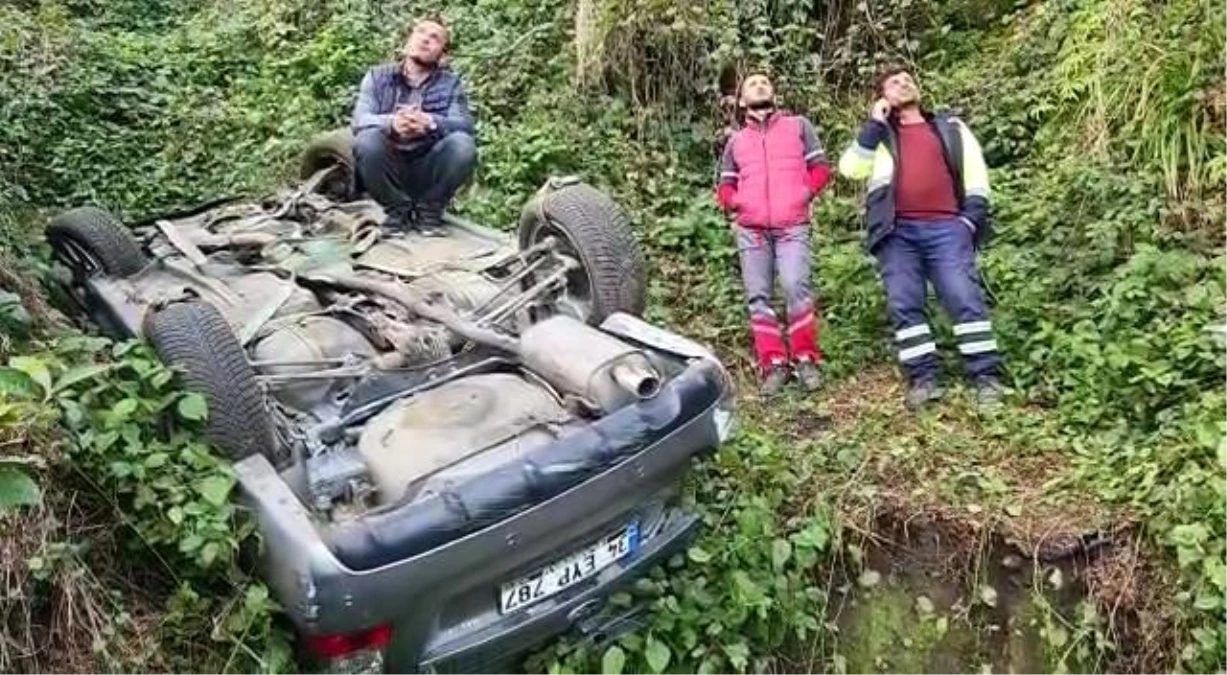 Rize'de şarampole yuvarlanan aracın sürücüsü yaralandı