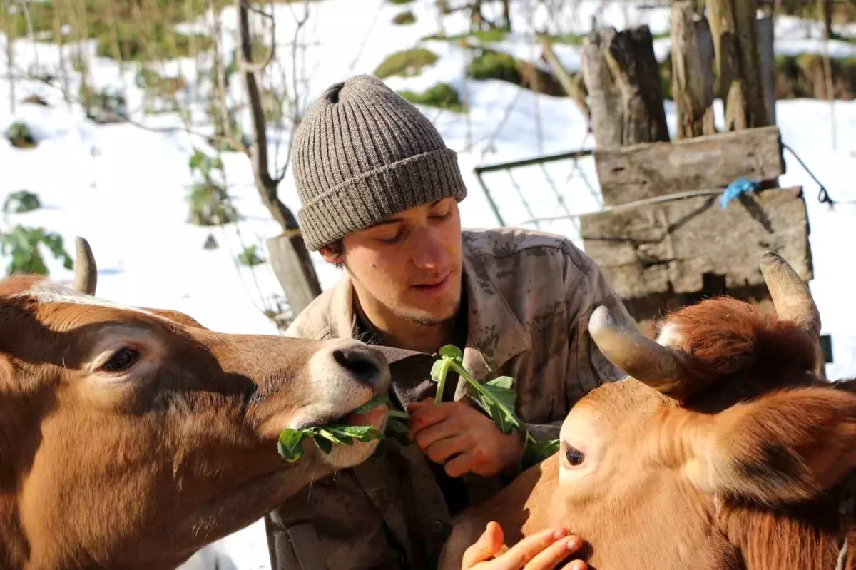 Şehir hayatından sıkıldı, 10 yaşında köyde yaşamaya başladı