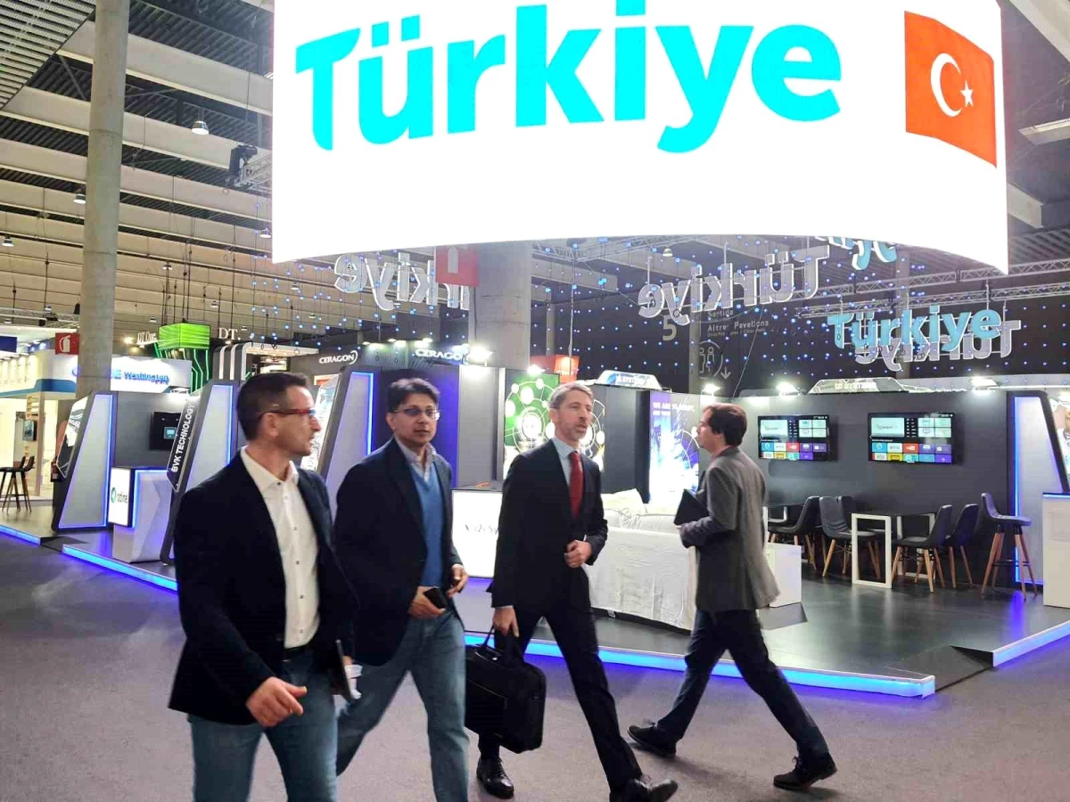 Türk şirketleri, teknoloji çözümlerini Mobil Dünya Kongresi\'nde beğeniye sundu