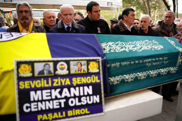 Fenerbahçe ve Milli Takım'ın efsanesi Ziya Şengül son yolculuğuna uğurlandı