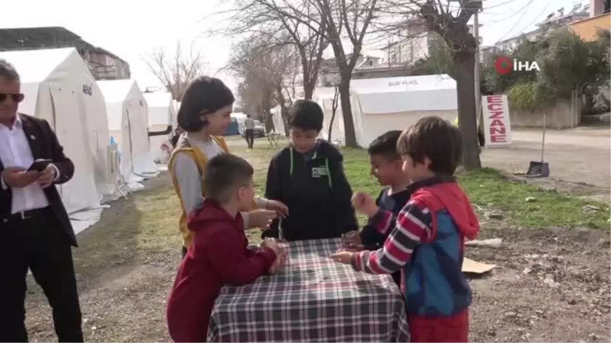 10 yaşındaki depremzede çocuk kendine gelen pastayı Kızılay\'a bağışladı